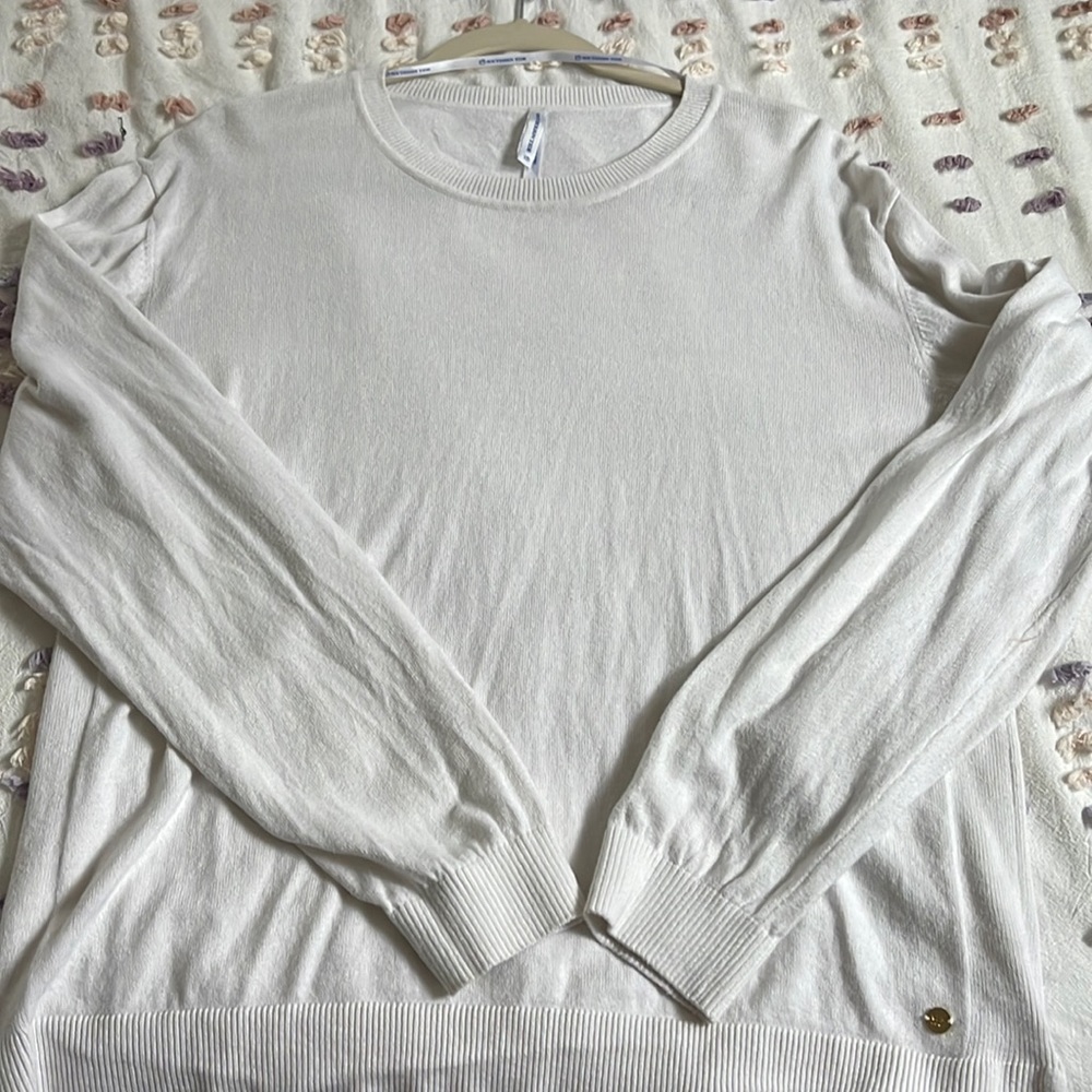 Southern tide sweater Barely worn